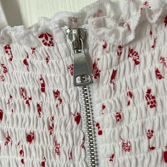 Me to We Zip-Front One-Shoulder Shirred Crop Top - Size S - Picture 2 of 5